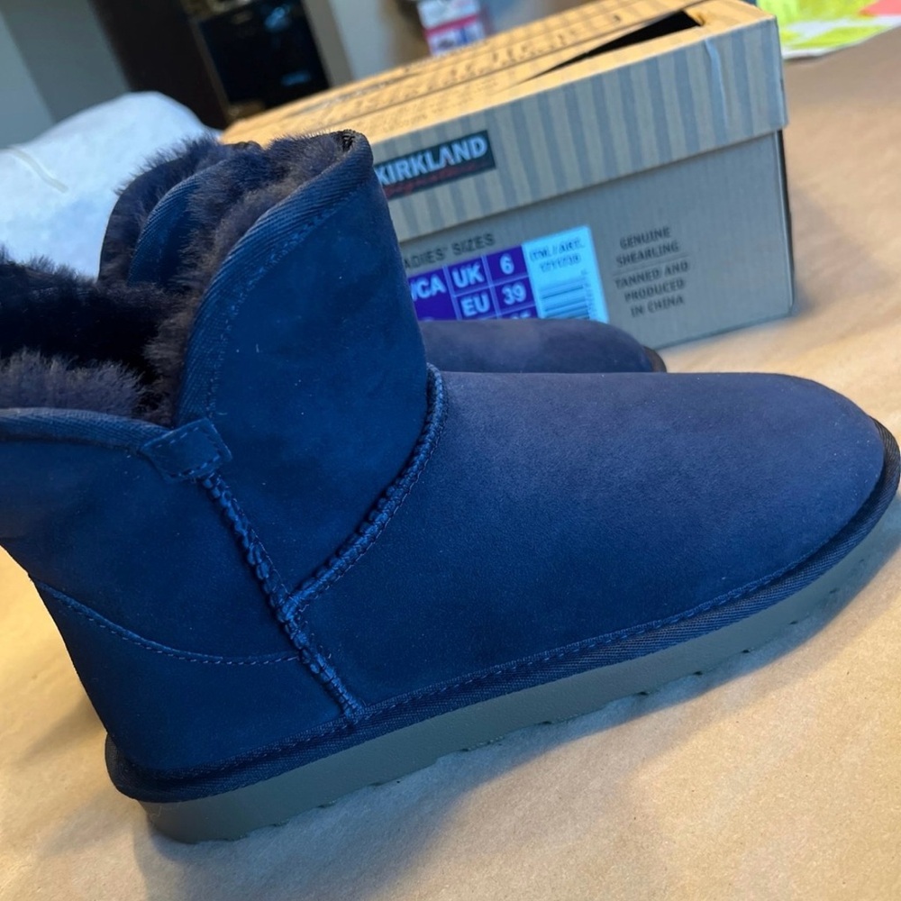 Women’s Kirkland signature boots